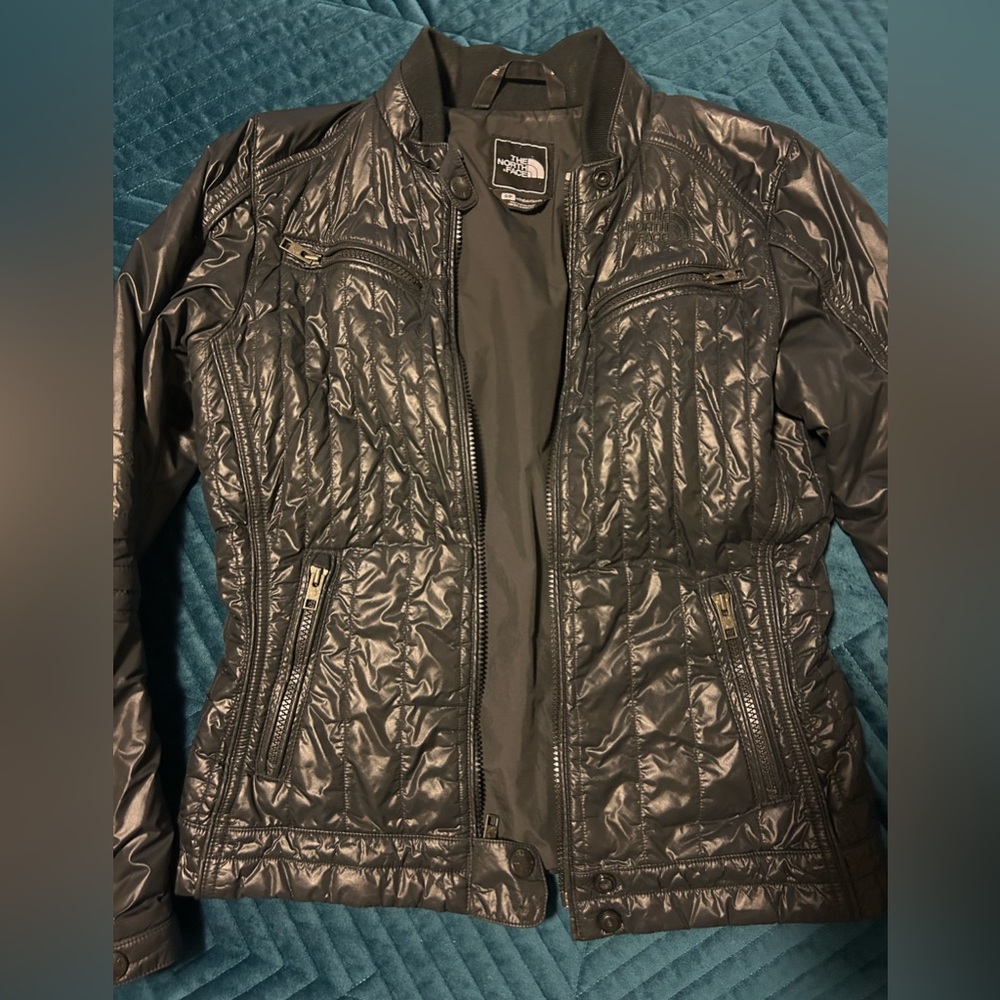 The North Face Women's Quilted Shiny Jacket - Black
